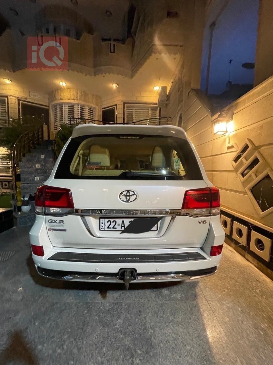 Toyota Land Cruiser